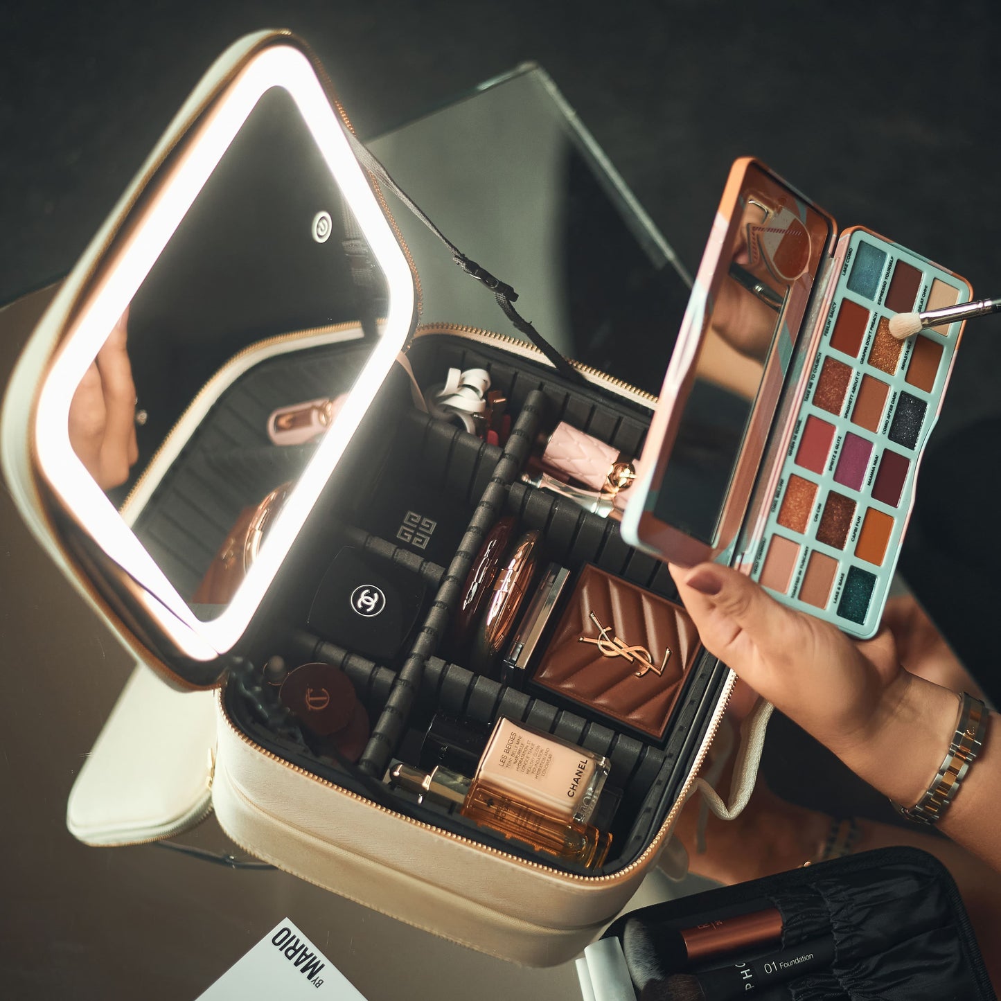 Easy Plus Compact Makeup Bag | Free Removable Brush Holder